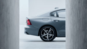 Volvo S60 profil arrière